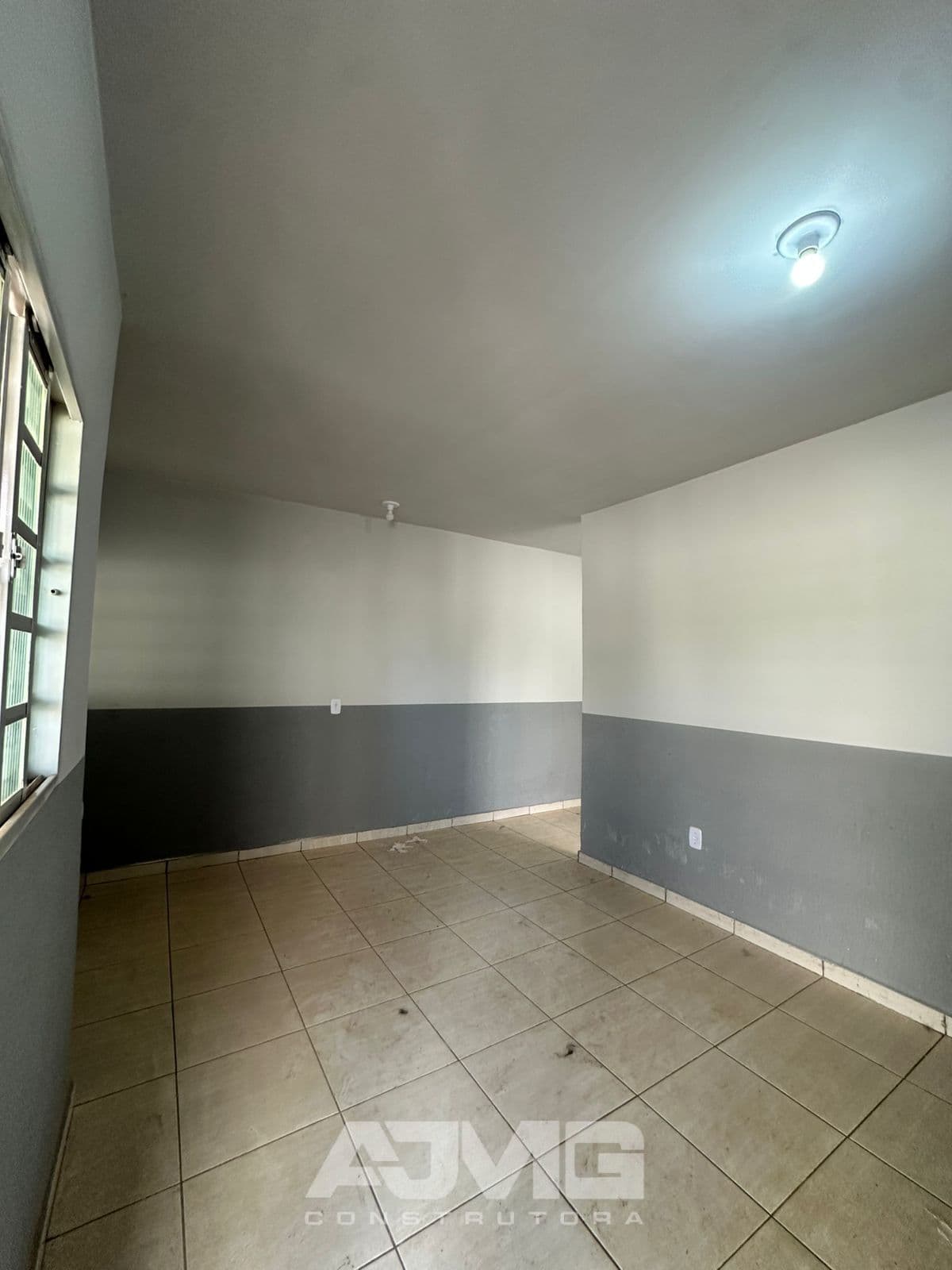 Casa ampla ventilada, com garagem e 2 quartos - Foto 8